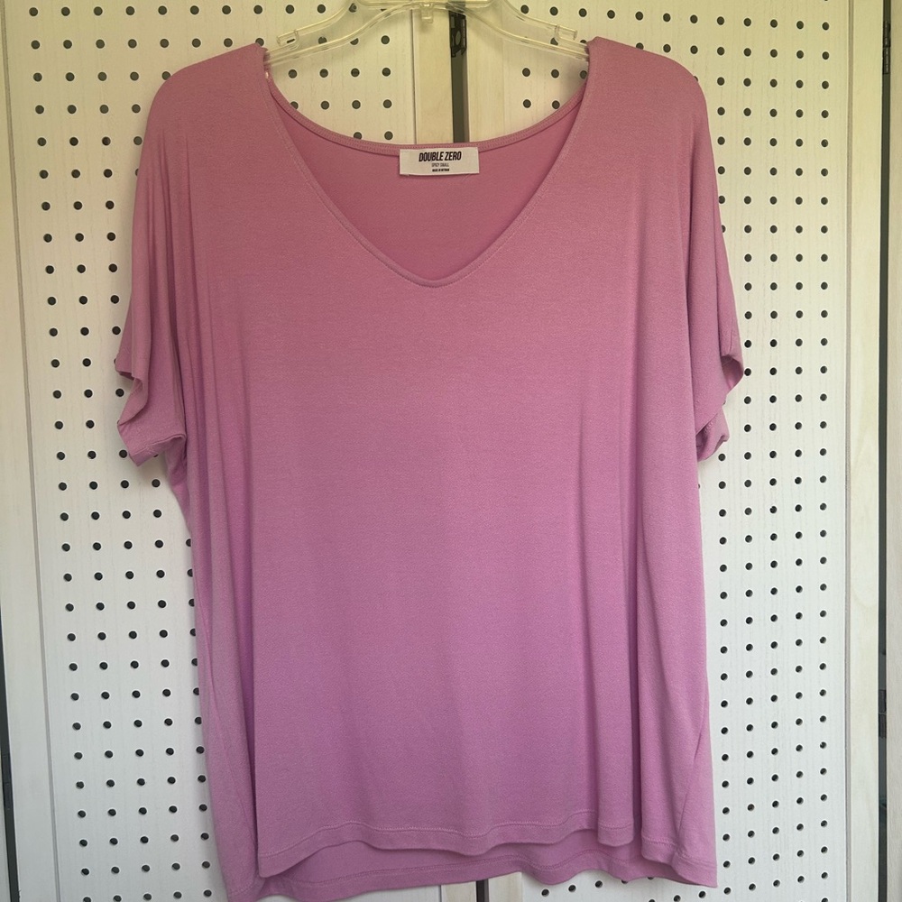 Double Zero Lavender Pink V-Neck Short Sleeve Tee